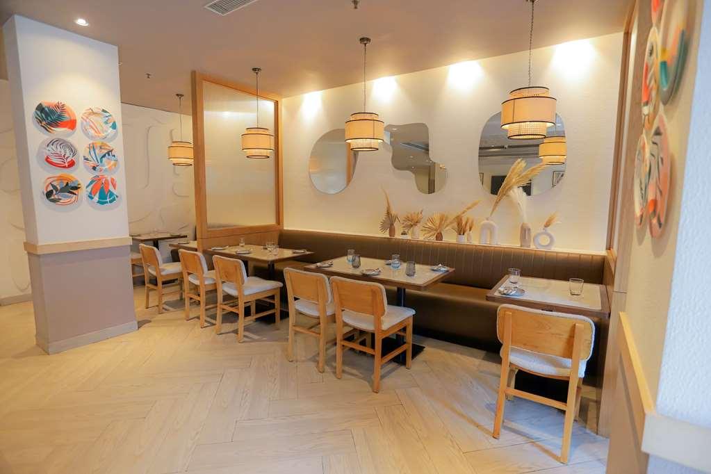 Park Inn By Radisson New Delhi Lajpat Nagar מסעדה תמונה