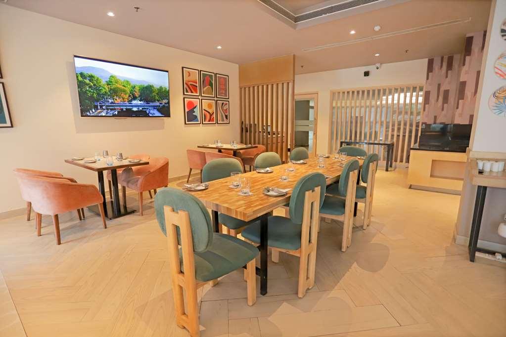 Park Inn By Radisson New Delhi Lajpat Nagar מסעדה תמונה